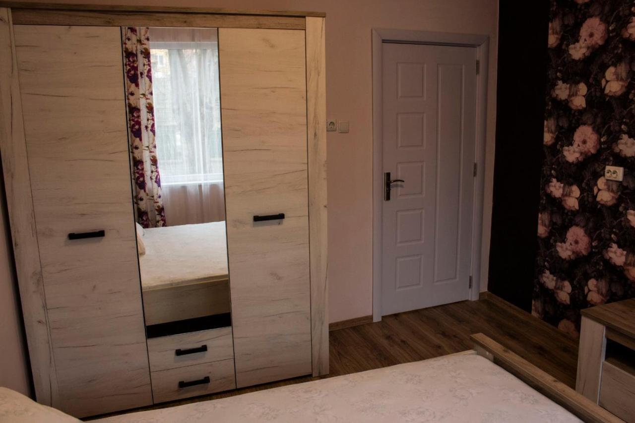 Ultraviolet Apartman Várna Kültér fotó